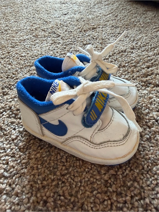 Nike Other - NIKE Vintage Royal Blue & White Sneakers